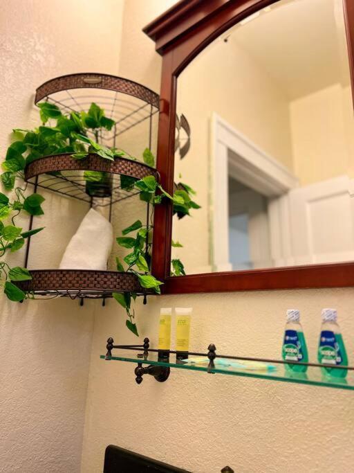 Cozy 1-Bedroom Rental In Маями Екстериор снимка