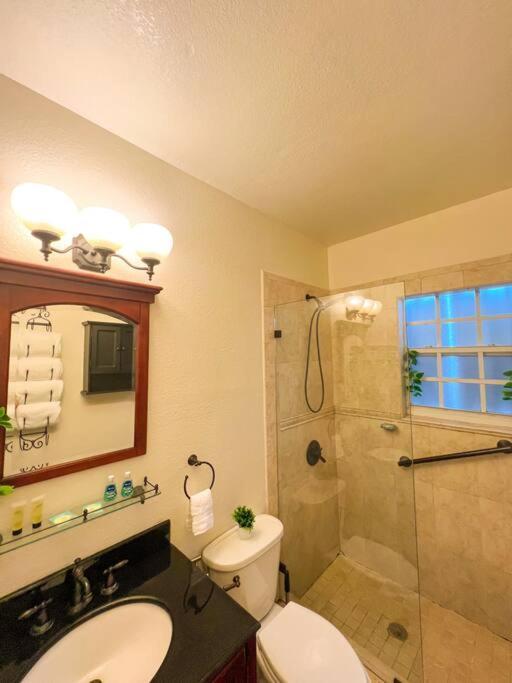 Cozy 1-Bedroom Rental In Маями Екстериор снимка